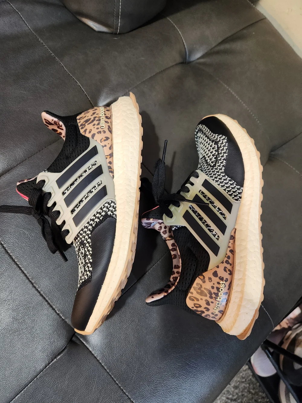 New Adidas Ultraboost 1.0 Leopard Accent Running Sneakers - Size 5.5 Women